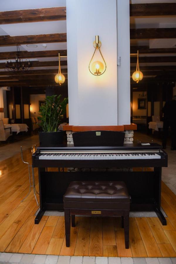 Hotel Marshal Niksic ภายนอก รูปภาพ