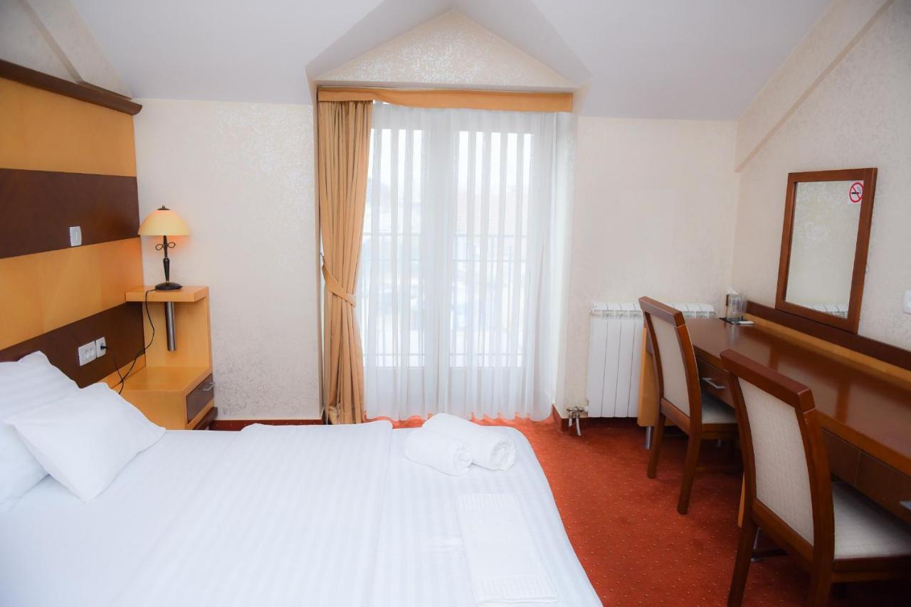 Hotel Marshal Niksic ภายนอก รูปภาพ
