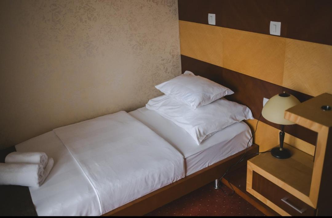 Hotel Marshal Niksic ภายนอก รูปภาพ