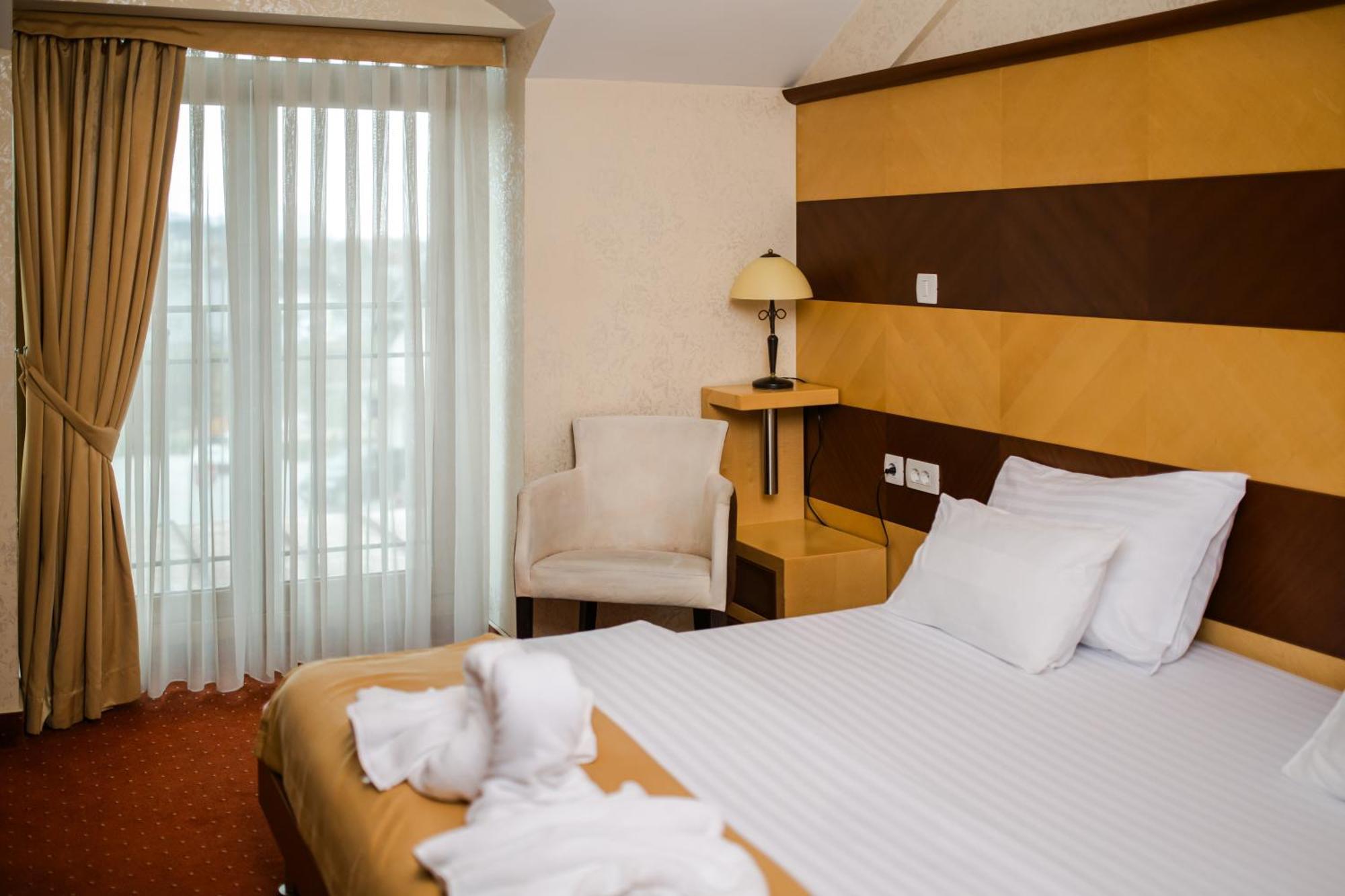 Hotel Marshal Niksic ภายนอก รูปภาพ