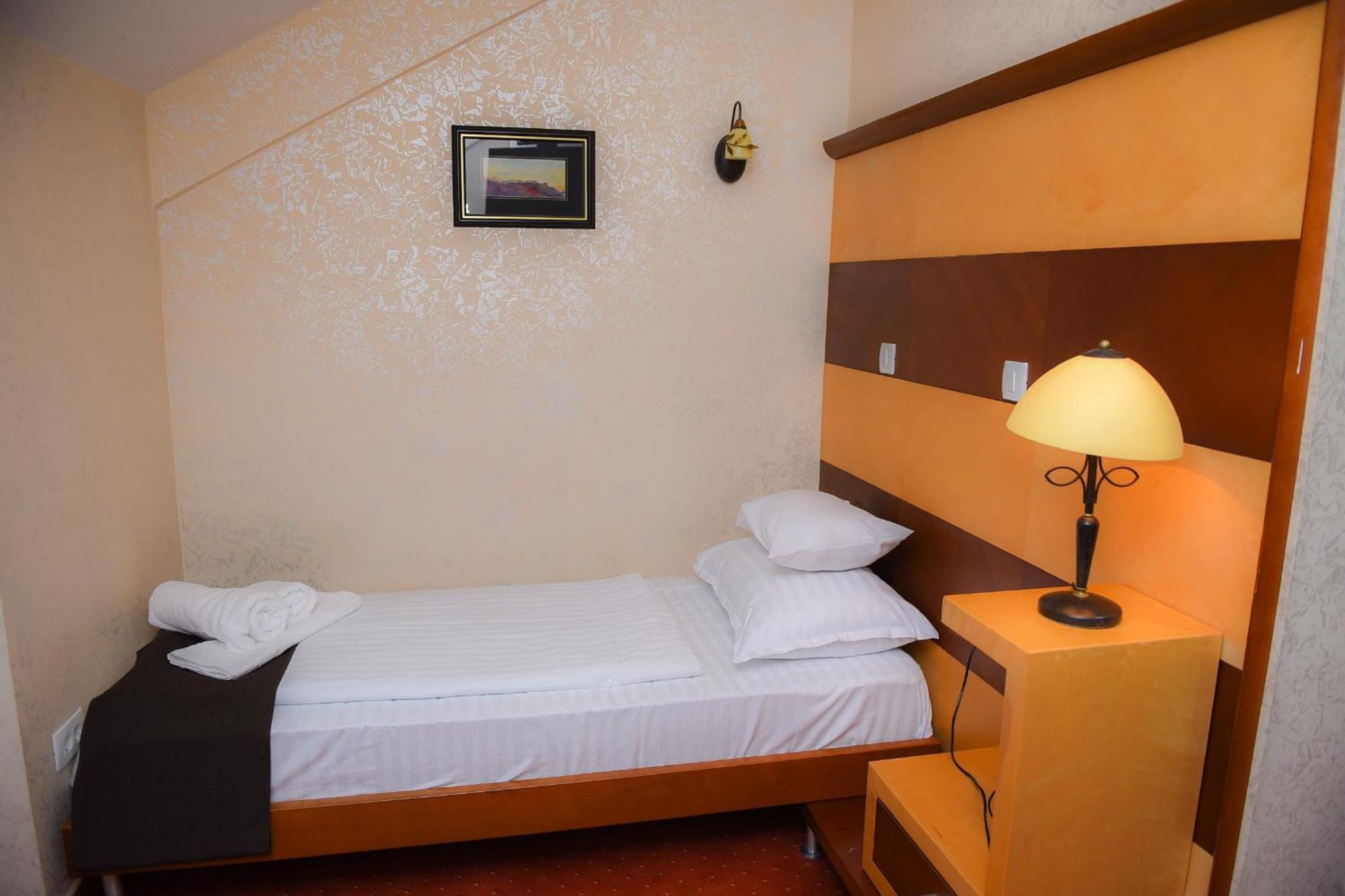 Hotel Marshal Niksic ภายนอก รูปภาพ